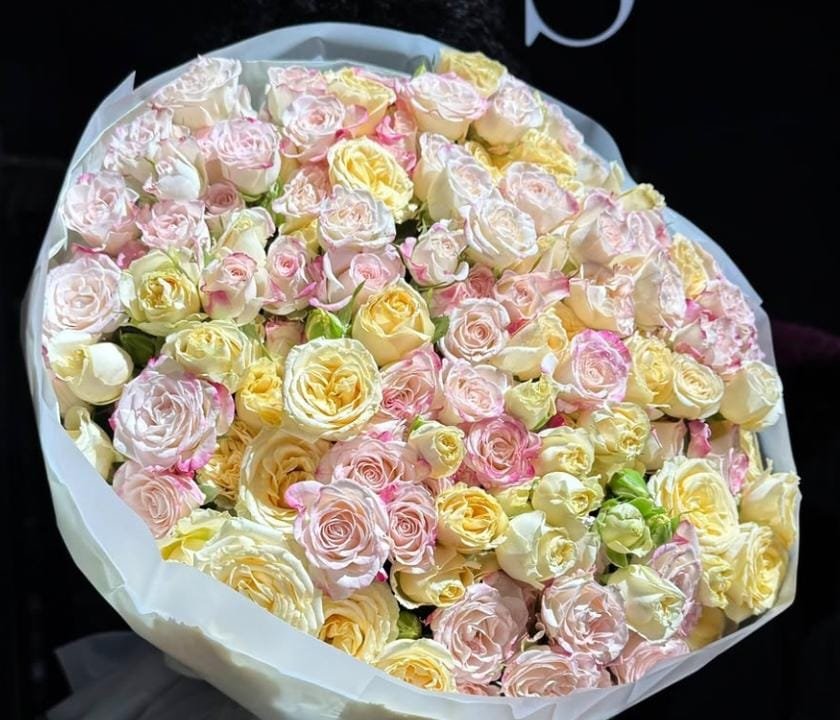royal budget 2 Royal Blush & Champagne Spray Rose Bouquet
